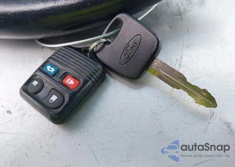 2004 Ford Focus Zx5 из США, поврежденный, VIN 3FAFP37Z74R103228